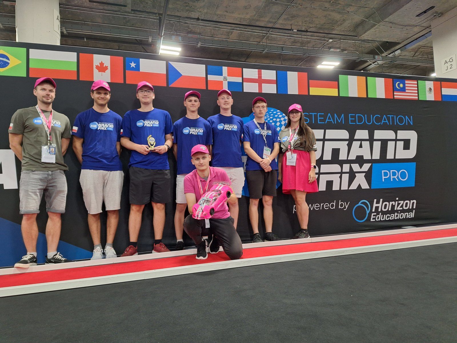 Studenti z Česka s vodíkovou formulí bodovali ve světovém finále H2GP PRO v Las Vegas