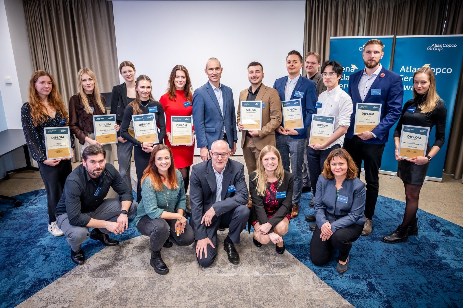 Za zajímavé ekonomické diplomky čeká na absolventy 60 tisíc Kč